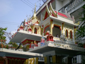 San Phra Pom is translates to more or less house of head holy being