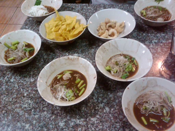 Thai Cuisine and Culture: Boat Noodles - The Process