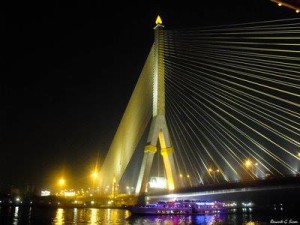 Loi Krathong Dinner Cruise at Chao Phraya River