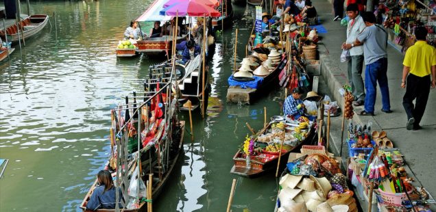 Thailand’s Amphawa: A Unique Shopping Experience